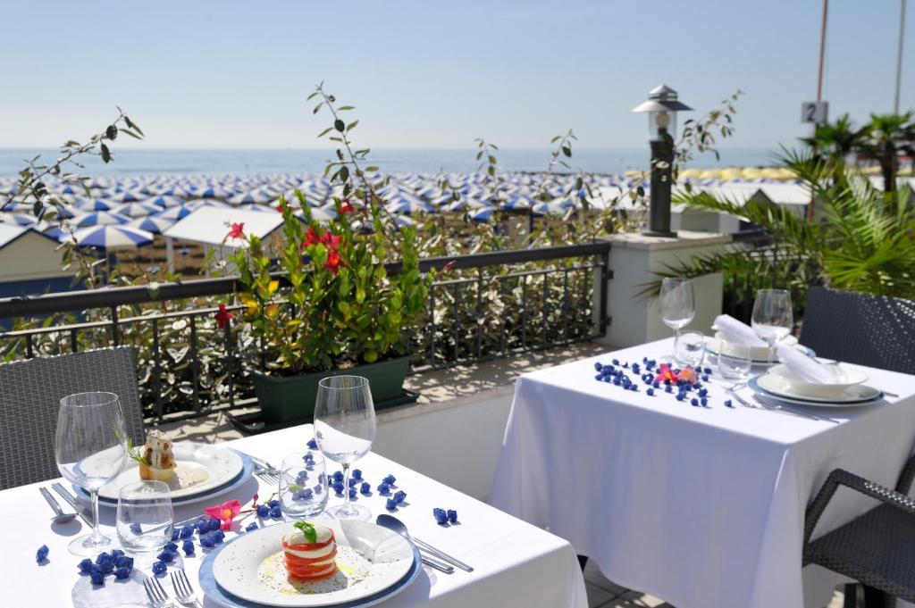 Hotel Nettuno Caorle Exterior photo