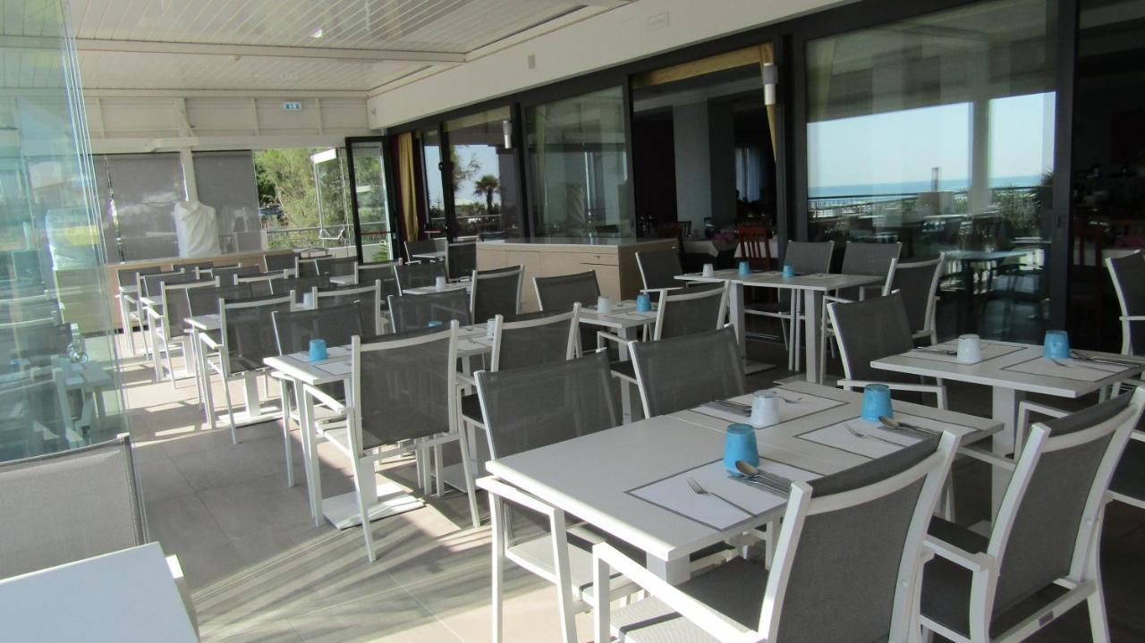Hotel Nettuno Caorle Exterior photo