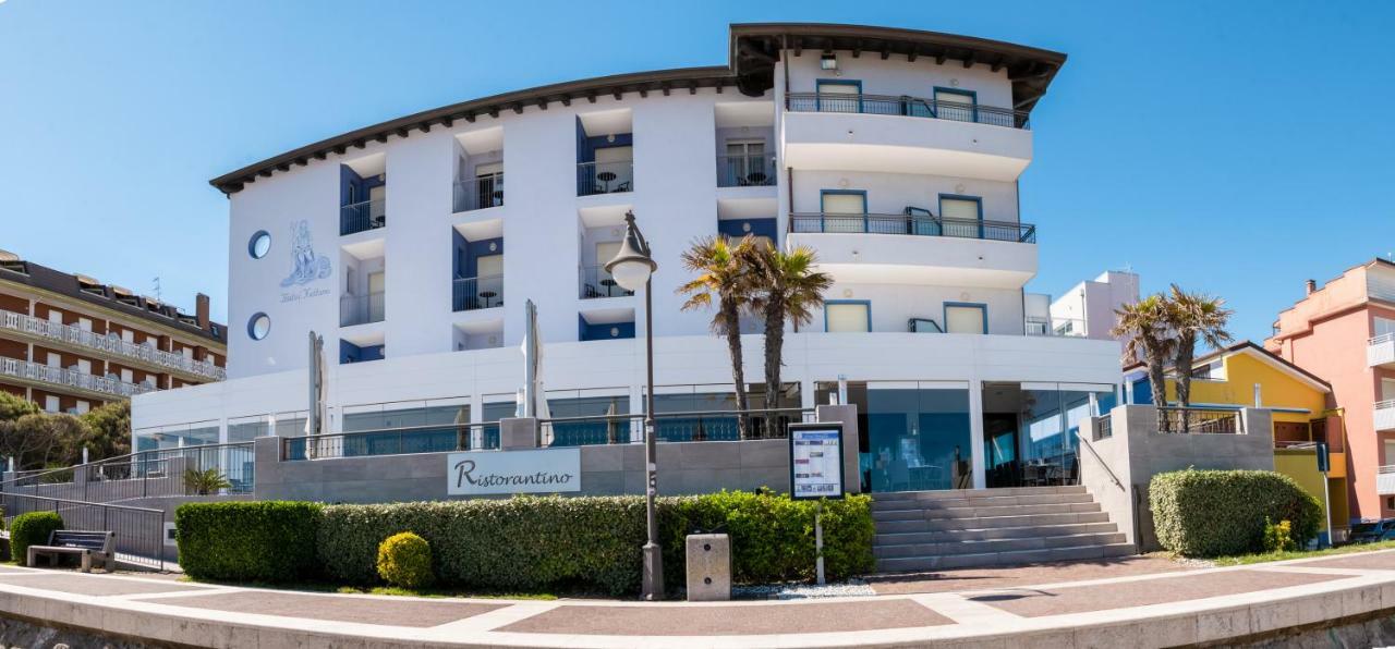 Hotel Nettuno Caorle Exterior photo