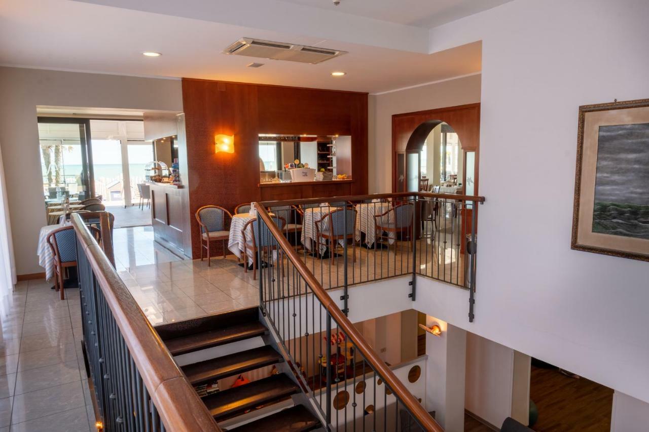 Hotel Nettuno Caorle Exterior photo