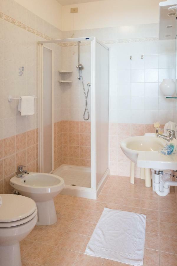 Hotel Nettuno Caorle Exterior photo